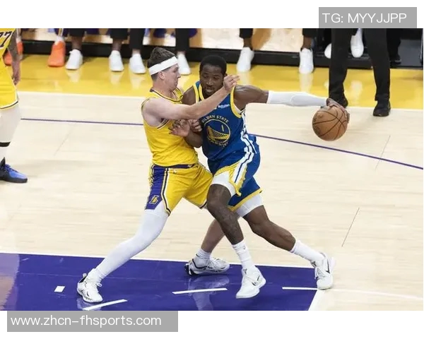 科尔称赞库明加成长显著关键时刻主动示意不该出手