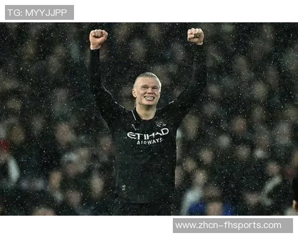 哈兰德错失绝佳机会左脚推射被大马丁轻松扑住 哈兰德错失绝佳机会左脚推射被大马丁轻松扑住